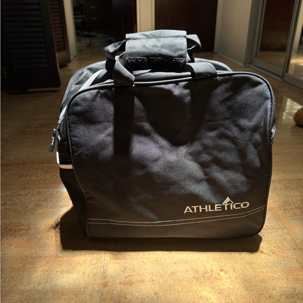 Black & White Ski and Boots Travel Bag